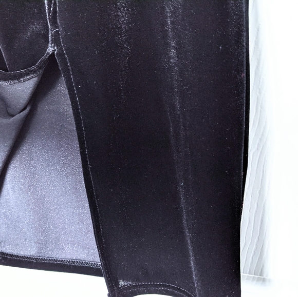 Vtg Black Velvet Party Skirt. Pink Art Deco Sparkle. XS fit. Md in Canada. HP! - Picture 6 of 16